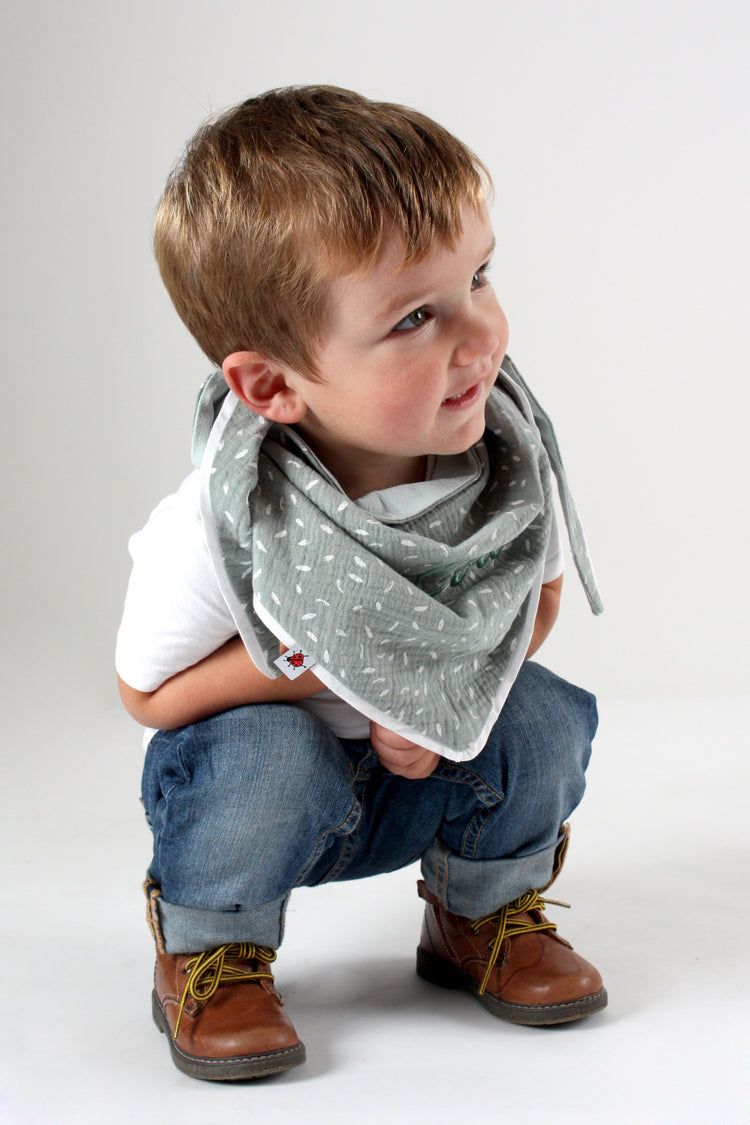 Petite plume - Grand foulard